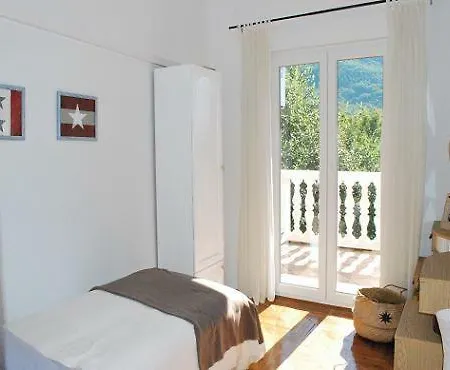Lagenhet I Med Pool Holiday home