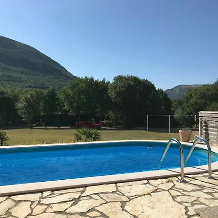Lagenhet I Med Pool *
